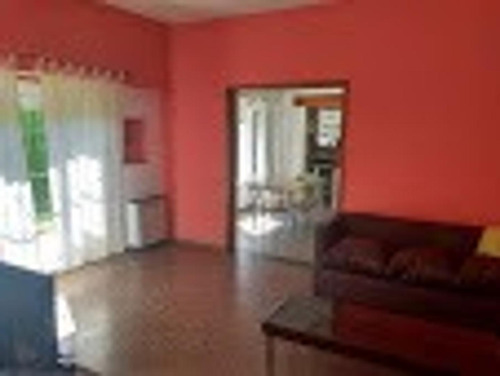 Casa Tipo Quinta En Moreno De 4 Ambientes