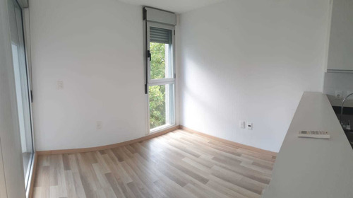 Imagen 2 de 10 de Vendo Apartamento 2 Dormitorios Con Garaje Al Frente 6to