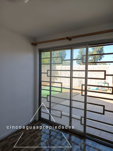Casa Muy Luminosa Y Con Excelente Ubicación