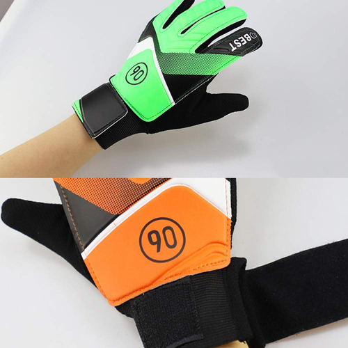 Goleiro Gs, Mão Cheia De Dedos Em Futebol Infantil