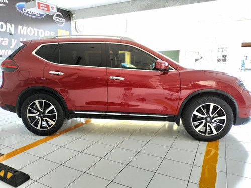 Nissan X-Trail 2.5 Exclusive 2 Row Cvt