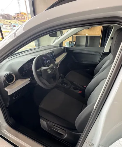 Seat Arona 1.6 Reference