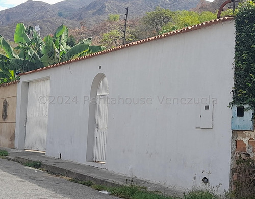 Casa En Venta En Las Mayas El Limón Excelente Estado De Conservación Amplia Cómoda Económica Lista Para Firmar Nela 25-4637