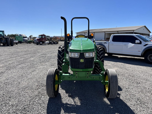 John Deere 5050e