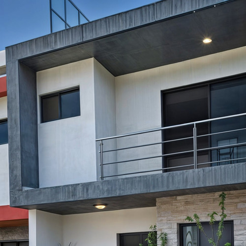 Hermosa Casa En El Refugio, 3 Recamaras, Roof, 4.5 Baños, Cuarto De Servicio