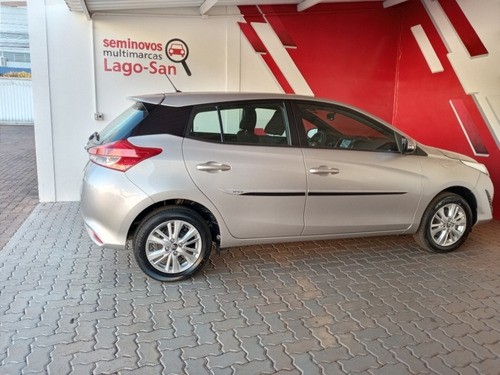 Imagem 8 de 14 de Toyota Yaris Hb Xl Plusat