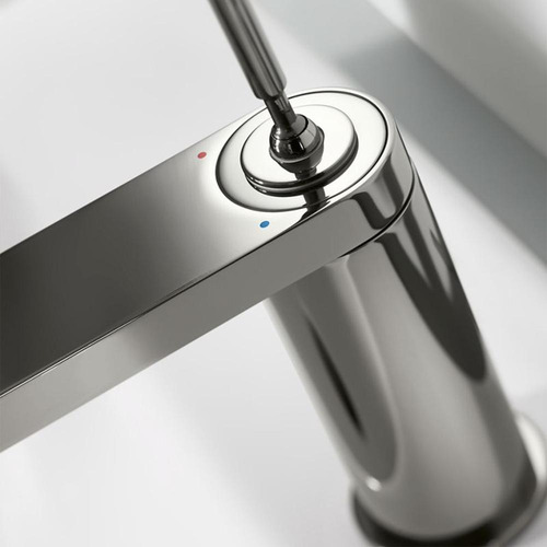 Mezclador de lavabo monomando compuesto de titanio de Kohler con acabado cromado