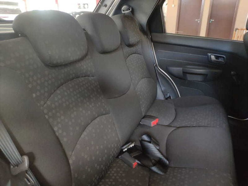 Imagem 10 de 15 de Fiat Palio Attractive 1.4 8v Flex Mec.