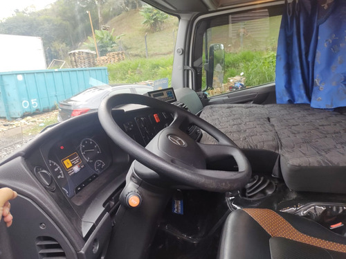 Atego 2426 - Bau 18 Pallets C/ Plataforma