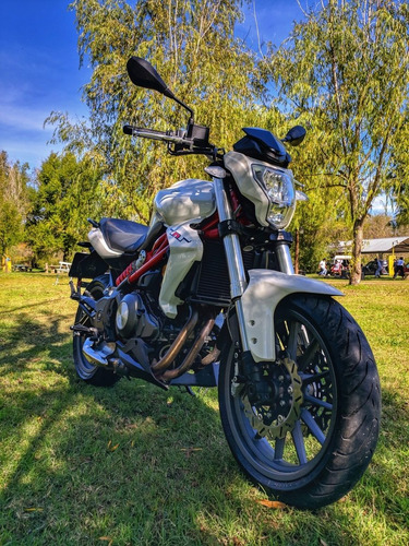 Imagen 2 de 6 de Benelli Tnt 300