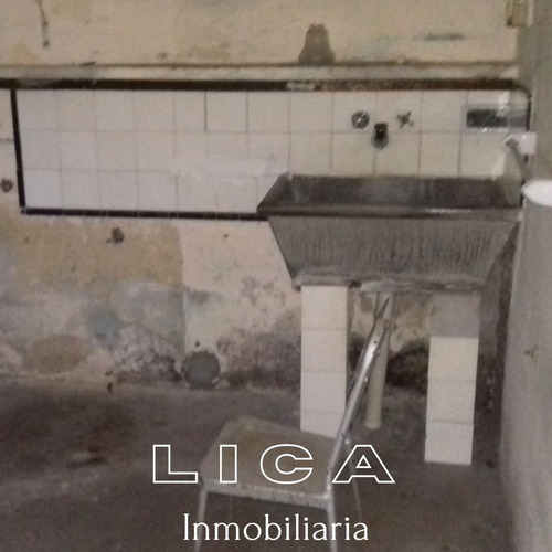 Oportunidad De Casa A Reciclar En Alberdi