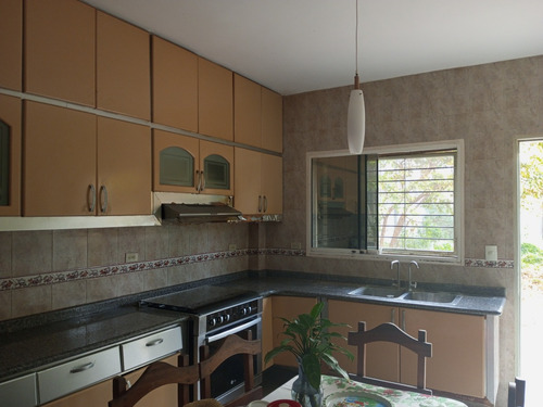Quinta En Venta/ Urbanización Corinsa Cagua/ Pg1112