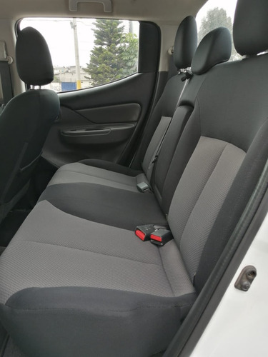 Imagen 9 de 15 de Mitsubishi L200 2018