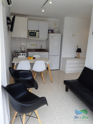 Imagen 4 de 15 de Vendo Apartamento 1 Dormitorio, Edificio Con Servicios, En Roosevelt, Punta Del Este. - Punta Del Este Roosevelt