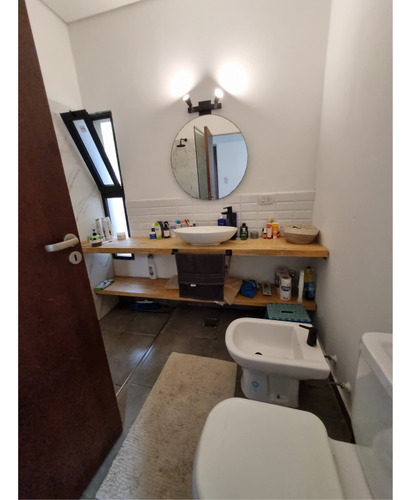 Casa 2 Dormitorios Impecable Y Tranquila En Villa Monte Alto