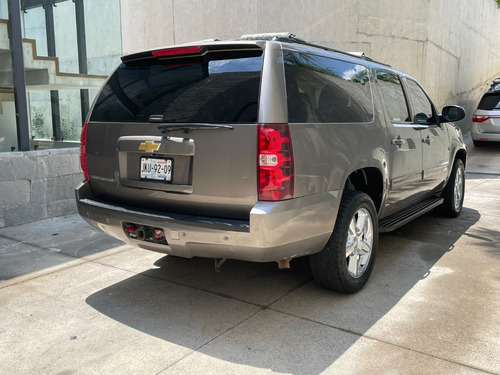 Imagen 11 de 15 de Chevrolet Suburban C Lt 2013