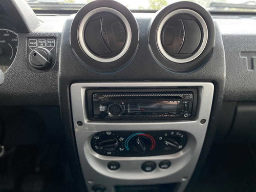 Imagem 14 de 15 de Troller Troller T-4 4x4 3.0tb-eletr. 2p 2012