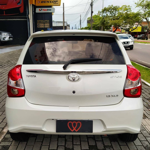 Imagem 6 de 9 de Toyota Etios 1.5 Xls 16v Flex 4p Automático