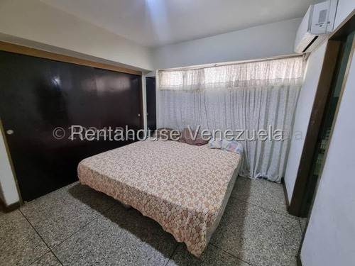 César Bullones Vende Magnífico Apartamento En Av Lara, Lara 25-18566
