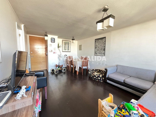 Duplex En Venta De 2 Dorm. En Ñuñoa