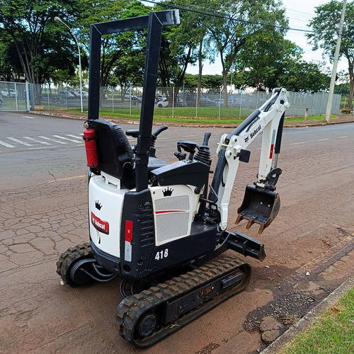 Mini Escavadeira Bobcat 418 - Ano 2012