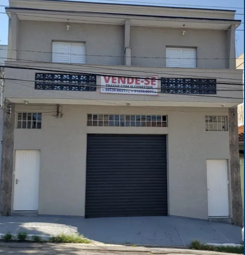 Imóvel Com Duas Casas E Galpão Comercial Com 290 Metros.