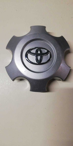 Tapa Centro De Llanta Toyota Hilux Srv 2016-19