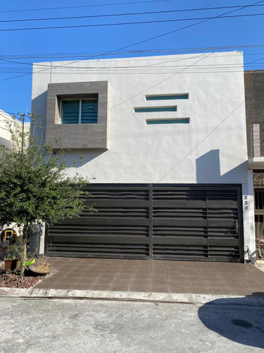 Casa En Venta Col. Fuentes De Anahuac, San Nicolas De Los Garza