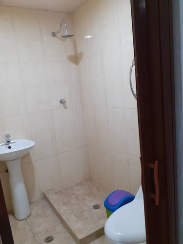 Imagen 12 de 13 de R.o En Venta Hermosa Y Cómoda Casa En Urbanización El Tamarindo, Barcelona