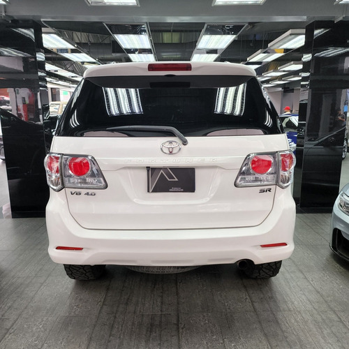 Imagen 5 de 10 de Toyota Fortuner Blindada