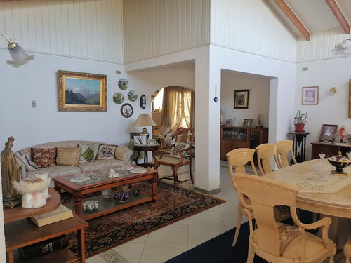 Casa Con Dpto Anexo A 3 Cuadras De La Playa Las Agatas