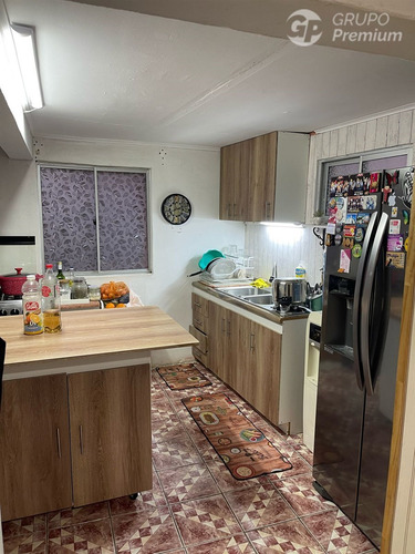 Casa De 140m2 En Venta De 4 Dorm. En Las Cabritas Calera