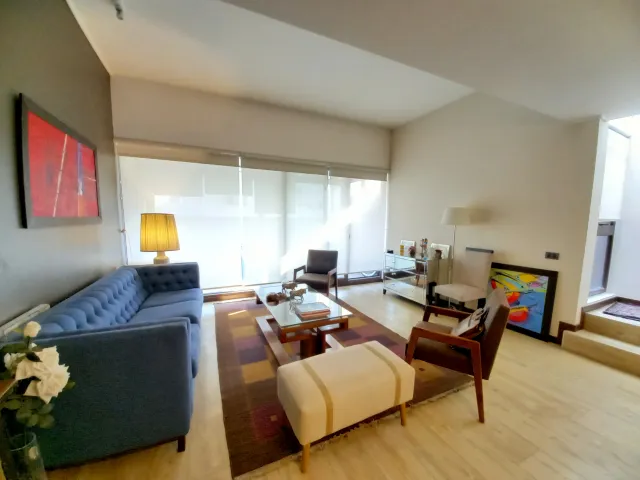 Imagen 2 de 13 de Departamento Duplex En Venta De 4 Dorm En La Dehesa Central