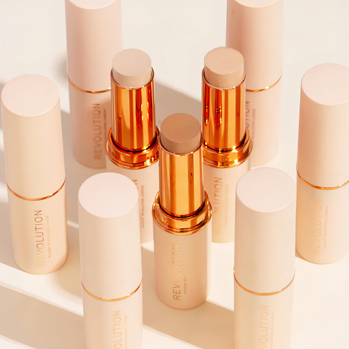 Makeup Revolution Fast Base Stick Foundation, Contorno E Ilu