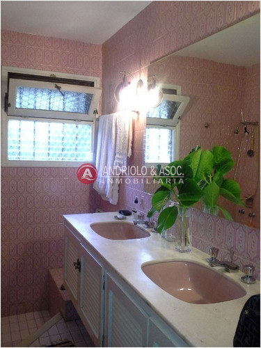 Casa En Zona De Playa Brava Y Aidy Grill- Ref: 5328