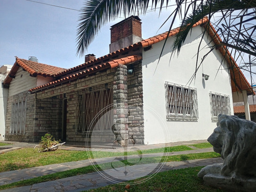 Hermoso Chalet Californiano - 3 Ambientes - En Villa Ballester Centro - Apto Credito Bancario