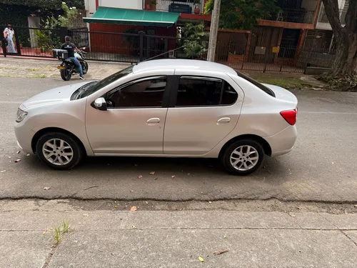 Renault Logan 1.6 Dynamique