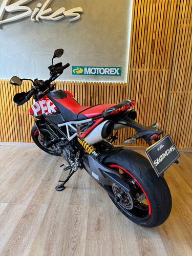 Ducati Hypermotard 950