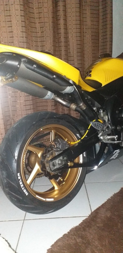 Yamaha Yzf R1