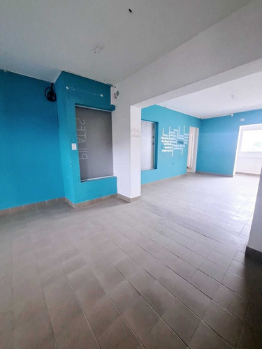 Venta De Casa A Refaccionar En La Banda