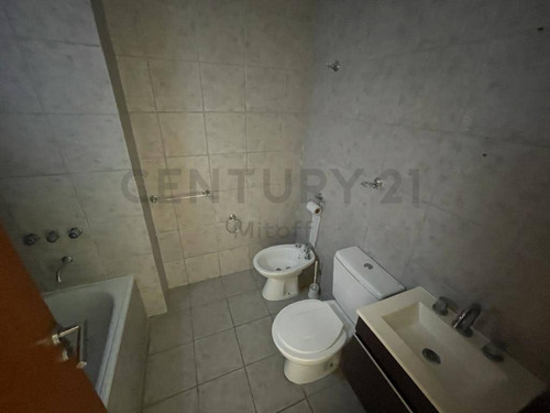 Imagen 12 de 23 de Departamento Pb Con Patio Y Cochera De 1 Dormitorio