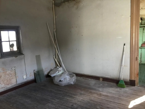 Apartamento Para Reciclar En Excelente Zona