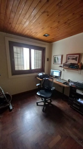 Imagen 8 de 12 de Casa En Venta De 3 Ambientes C/ Cochera En Quilmes