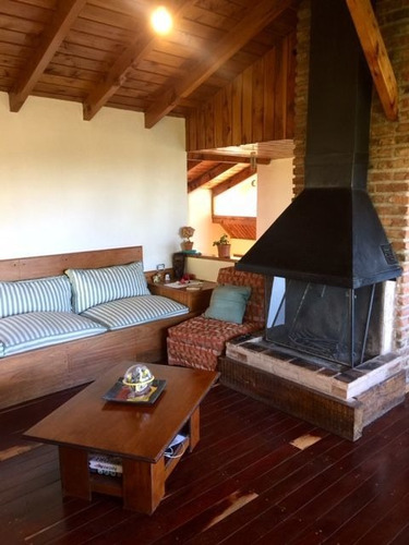 Imagen 9 de 17 de Casa De 3 Dormitorios En Barrio Melipal - Bariloche.
