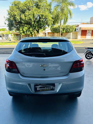 Chevrolet Onix 1.4 MPFI LT 8V FLEX 4P MANUAL