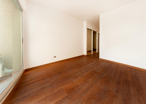 Venta Departamento En Palermo Piso Entero Con Balcón. 4 Ambientes Con Dependencia