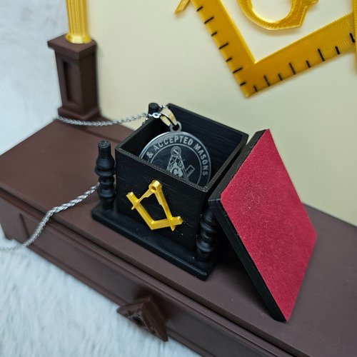Alhajero Masón Mini Mueble Exhibidor De Joyas Masónico Crema