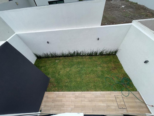 Casa En Venta En Veracruz Con Hab En P.b. Fracc. Lomas De La Rioja