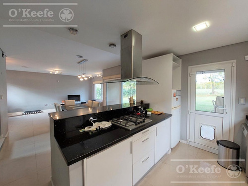 Imagen 7 de 22 de Casa En Venta De 5 Ambientes En Fincas De Hudson Con Pileta