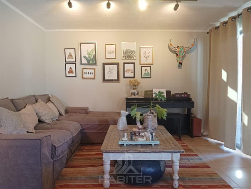 Casa En Venta De 3 Dorm. En Curicó